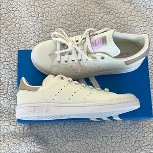 NWT/NIB Adidas Stan Smith | Cream, Pink, Brown | Size 8